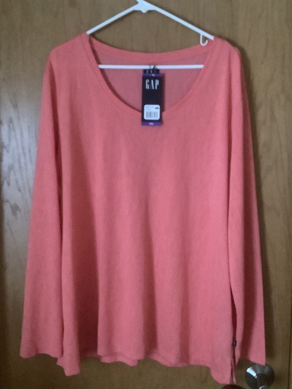 NWT Women’s GAP Long Sleeved Top XXL